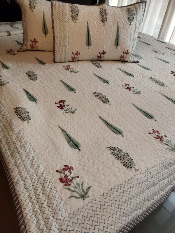 Spring Quilted Bedcover With 2 Quilted Pillow Covers